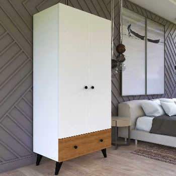 <img src="puppy.jpg" alt="دولاب"/>