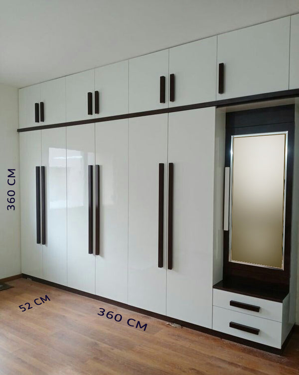 <img src="puppy.jpg" alt="دولاب غرفة نوم رئسية 6 ضلفة 360×360 سم - ابيض بني - WS2348,Segal Furniture"/>