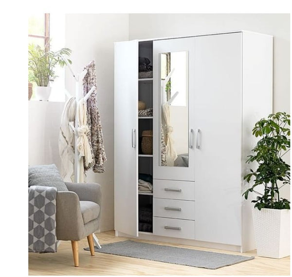 <img src="puppy.jpg" alt="دولاب ملابس 3 ضلفة 180×120 سم - ابيض - WS 61,Segal Furniture"/>