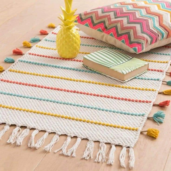 <img src="puppy.jpg" alt="سجاد"/>