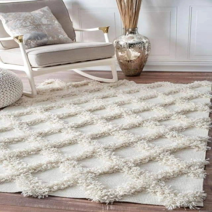 <img src="puppy.jpg" alt="سجاد"/>