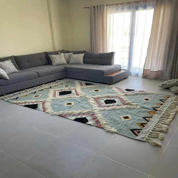 <img src="puppy.jpg" alt="سجاد"/>