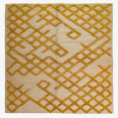 <img src="puppy.jpg" alt="سجاد"/>