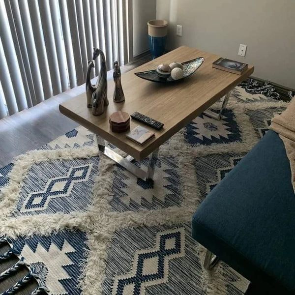 <img src="puppy.jpg" alt="سجاد"/>