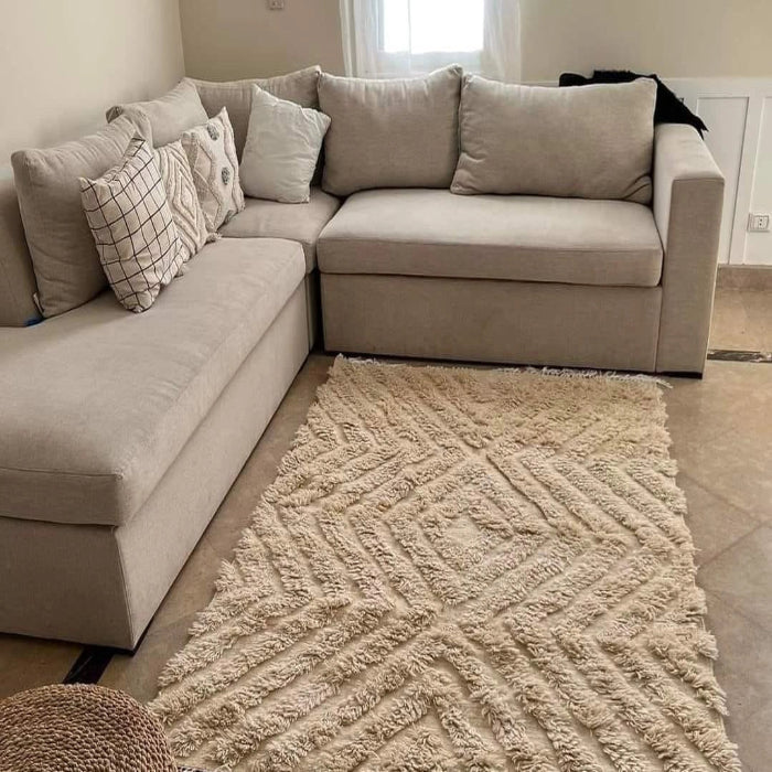 <img src="puppy.jpg" alt="سجاد"/>