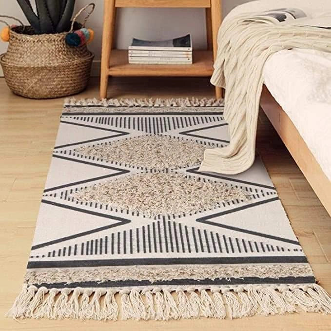 <img src="puppy.jpg" alt="سجاد"/>